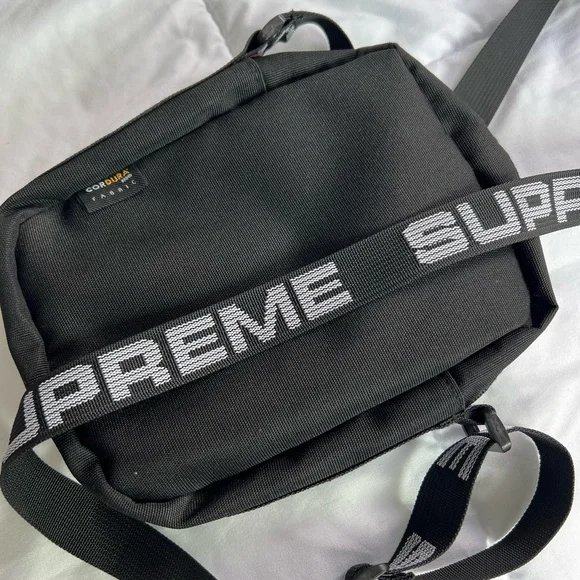 Supreme Crossbody Sling Bag (Unisex)-SS18 - Picture 4 of 7